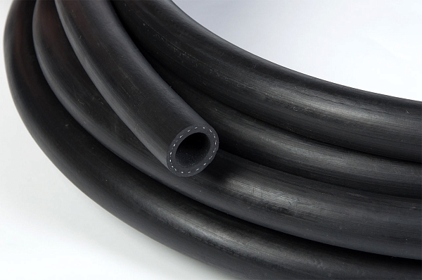 Рукав для горячей воды напорный ВГ Ф 18 мм (10 атм) ТУ 38-105998-91 Рукав для горячей воды напорный ВГ Ф 18 мм (10 атм) ТУ 38-105998-91