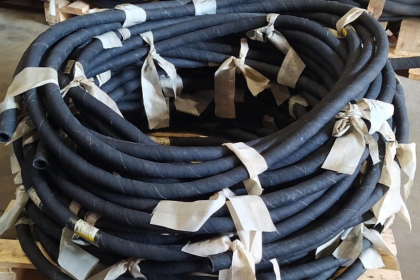 Рукав для бензина антистатический нап/вс. Б Ф 25 мм (10 м) Рукав для бензина антистатический нап/вс. Б Ф 25 мм (10 м)