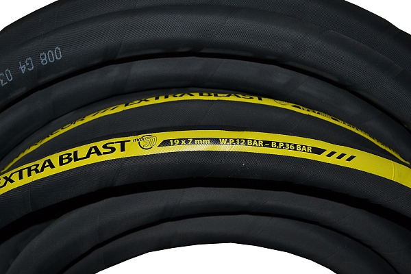 Рукав абразивоструйный 19х33мм Contracor Extra Blast-19 (3/4", 12 атм) (бухта 20 м) Рукав абразивоструйный 19х33мм Contracor Extra Blast-19 (3/4", 12 атм) (бухта 20 м)