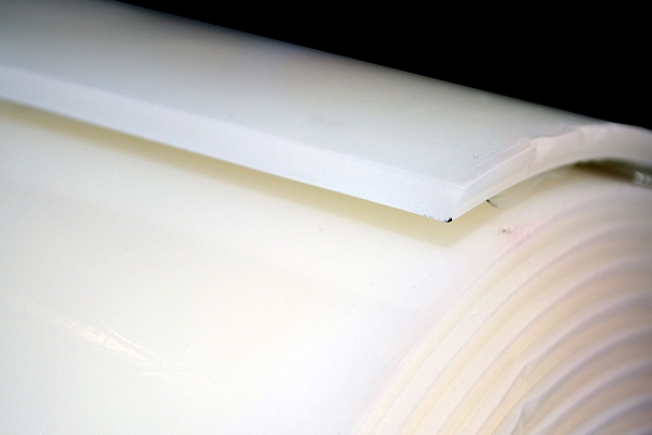 Пластина силиконовая 5 мм (1000х5000 мм, ~33.8 кг) Китай Пластина силиконовая 5 мм (1000х5000 мм, ~33.8 кг) Китай